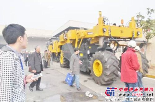 “高端客户徐工行”东北站告捷，路面机械谱写春耕新篇